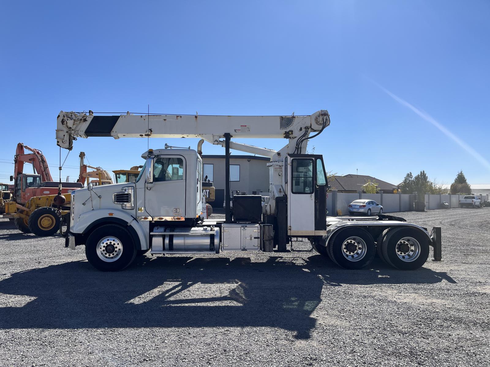 CAMION CON GRUA TADANO TM1882